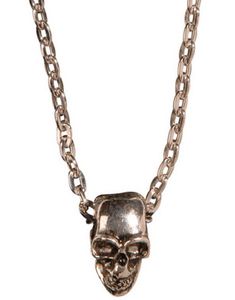 Sølvfarget Smykke med Dødninghode