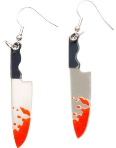 Øredobber med Blodige Kniver