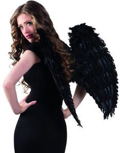Svarte Vinger med Fjær 65x65 cm