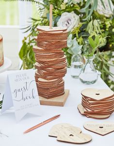 Stabelbare Trehjerter Alternativ Gjestebok