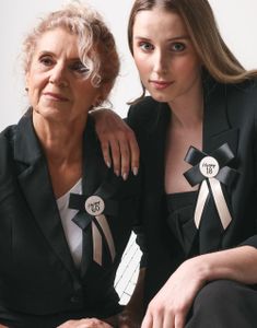 Happy 60 År - Krem Hvit og Svart Rosette 11x17 cm