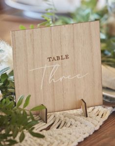 Bordnummer i Tre 15x15 cm